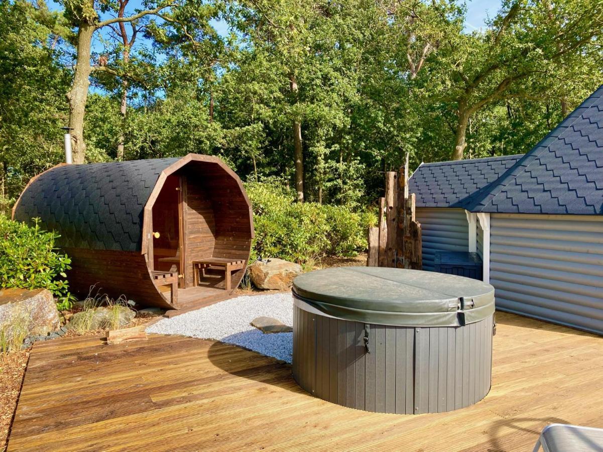 Luxe Finse Kota Met Jacuzzi En Saunabarrel De Zandhoef Eersel Exterior foto